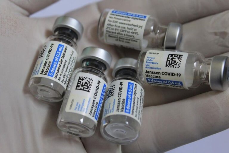MMinistério da Saúde diz que vai iniciar nesta sexta a distribuição dos 3 milhões de doses da vacina da Janssen doadas pelos EUA há uma semana