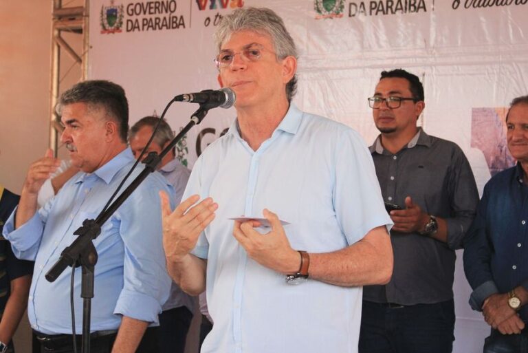 Maioria da direção do PT na Paraíba se posiciona contra filiação do ex-governador Ricardo Coutinho ao partido