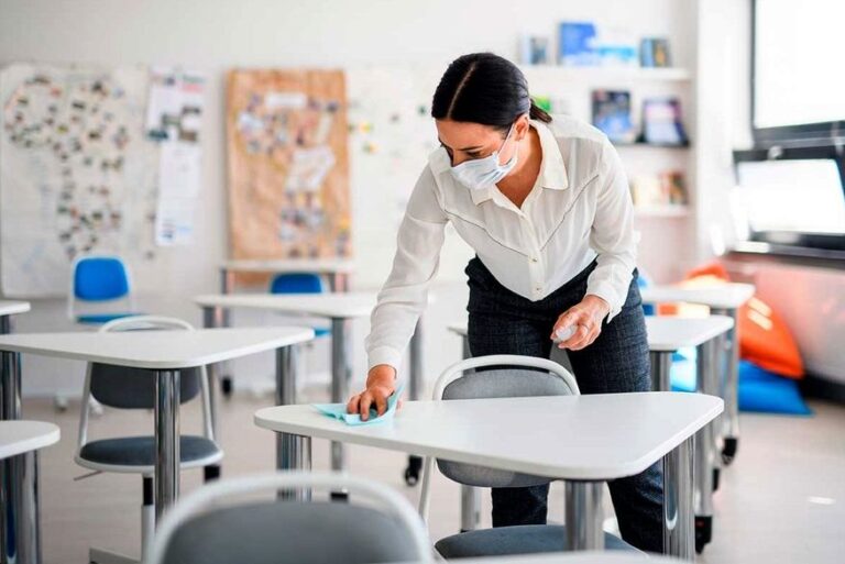 Novo decreto de João Pessoa libera aulas presenciais na rede pública de ensino com 50% da capacidade