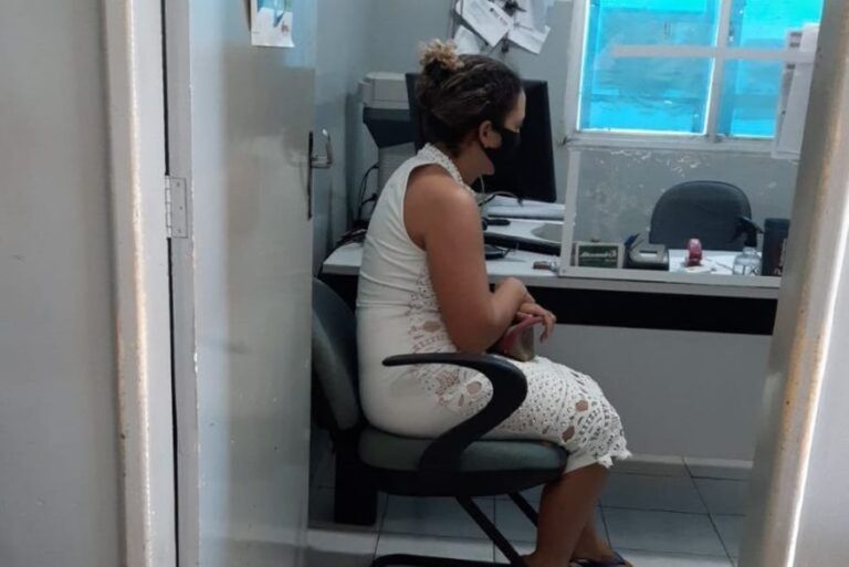 Mulher que mentiu sobre bolsa com R$ 47 mil ficará em prisão domiciliar