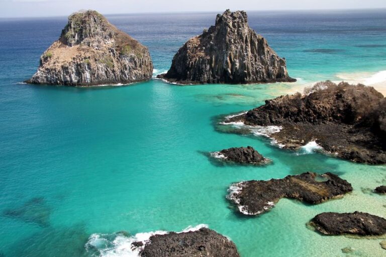Fernando de Noronha terá pulseiras eletrônicas para moradores e turistas e inovação gera polêmica nas redes sociais