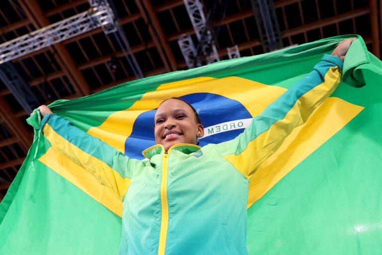 Brasil fecha Olimpíadas de Tóquio na melhor posição da história no quadro de medalhas