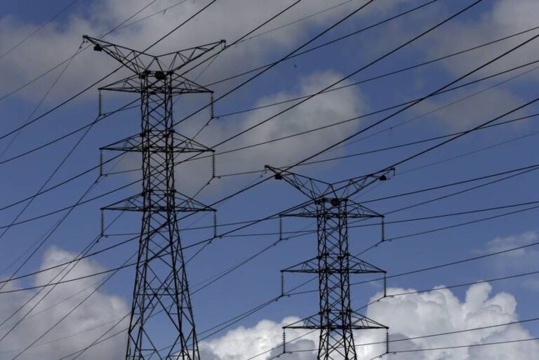 Conta de luz deve subir 16,7% em 2022, estima Aneel