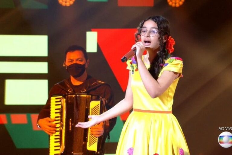 Paraibana Helloysa do Pandeiro chega à rodada final do The Voice Kids 2021 e termina participação como uma das finalistas