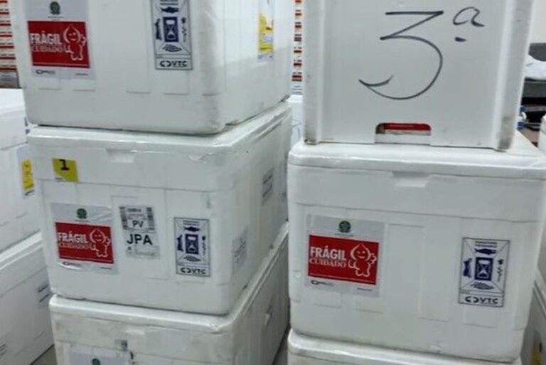 Quase 70 mil doses de vacinas contra Covid-19 chegam à Paraíba nesta segunda e quarta-feira