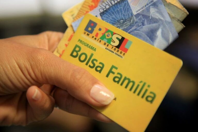 PARAÍBA TEM MAIS BENEFICIÁRIOS DO BOLSA FAMÍLIA QUE TRABALHADOR COM CARTEIRA ASSINADA