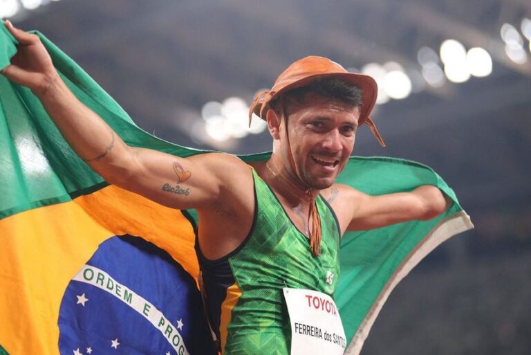 Paraibano Petrúcio Ferreira é bronze nos 400m rasos na Paralimpíada de Tóquio