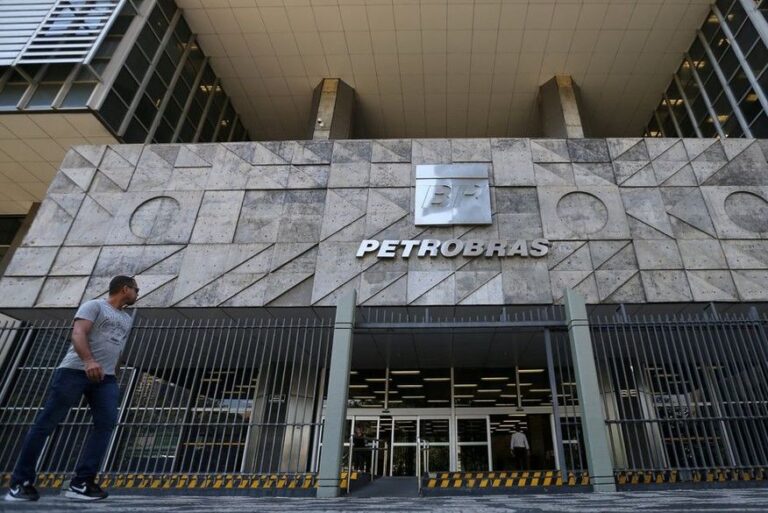 Petrobras tem lucro de R$ 31,1 bilhões no terceiro trimestre