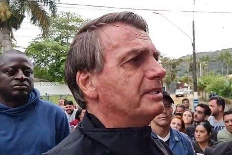 ‘Por que esse trauma? Por que esse medo?’, diz Bolsonaro sobre Covid