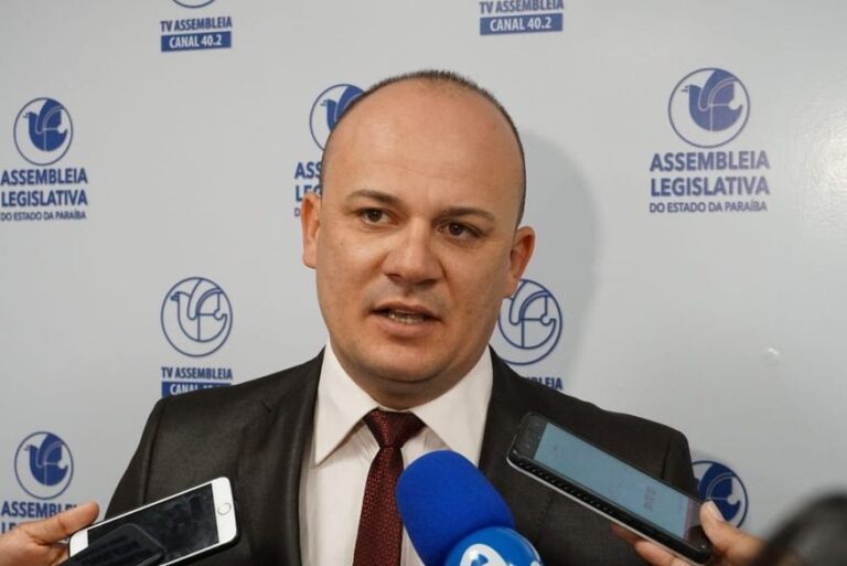 Cabo Gilberto aciona STJ contra passaporte da vacina na Paraíba