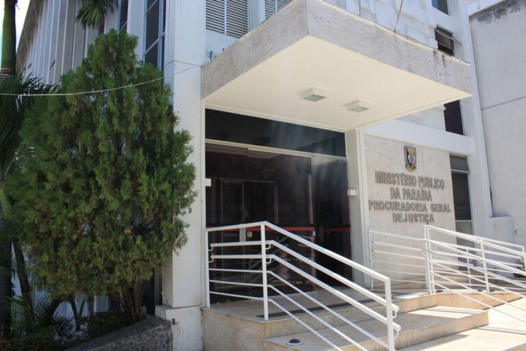 MPs na Paraíba realizam primeira mobilização contra PEC que tira autonomia e conclamam sociedade: “cobre de seu parlamentar para rejeitar essa Proposta”