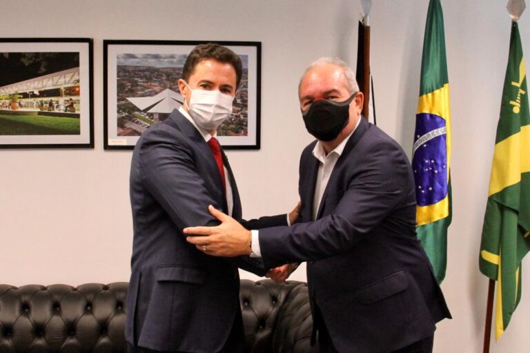 Prefeito de Ingá é recebido no gabinete do senador Veneziano e apresenta projeto de implantação do Mirante do município
