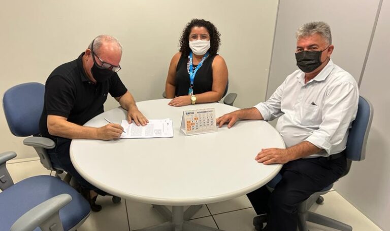 INGÁ: Prefeito Robério assina contrato com a Caixa para iniciar construção do Complexo Esportivo de Ingá