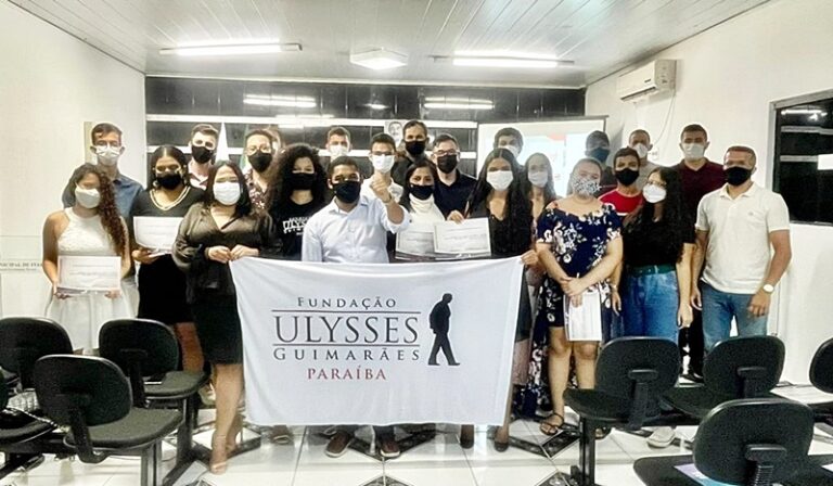 Com participação ativa do Parlamento Jovem, Câmara de Itatuba sedia simpósio da Fundação Ulysses Guimarães