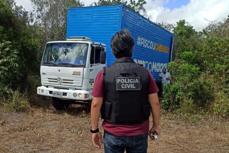 Carga de R$ 500 mil roubada do Magazine Luiza é recuperada pela Polícia Civil na zona rural de Santa Rita