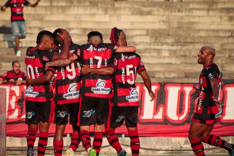 Em busca do título, Campinense disputa primeiro jogo da final da Série D contra Aparecidense neste sábado
