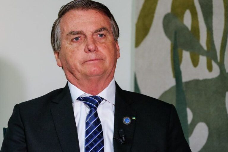 Bolsonaro diz que questões do Enem têm a ‘cara do governo’
