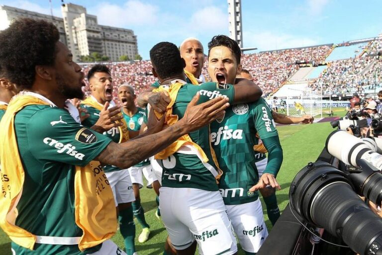 Palmeiras é tricampeão da Copa Libertadores da América
