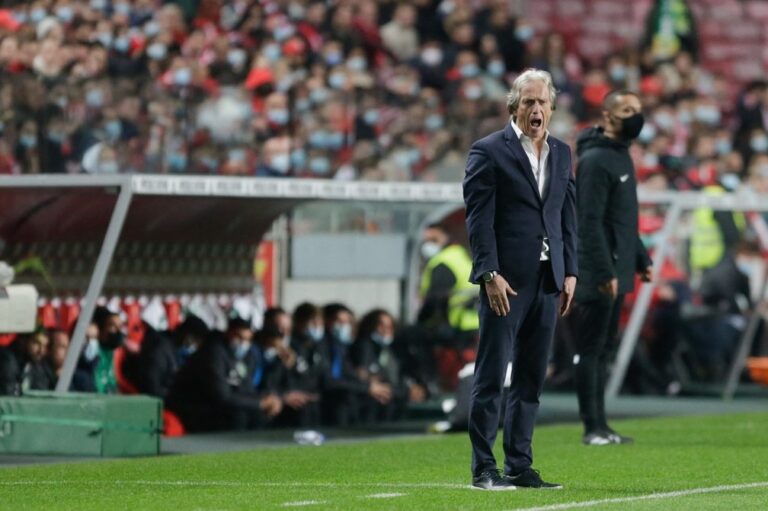 Jorge Jesus rescinde contrato com o Benfica
