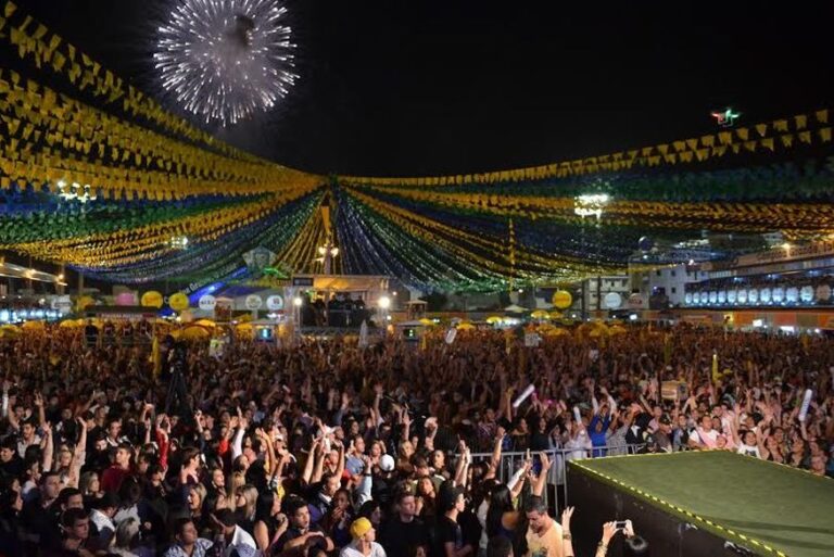 Prefeito anuncia que São João de Campina Grande em 2022 terá duração de 60 dias com festas em maio, junho e julho