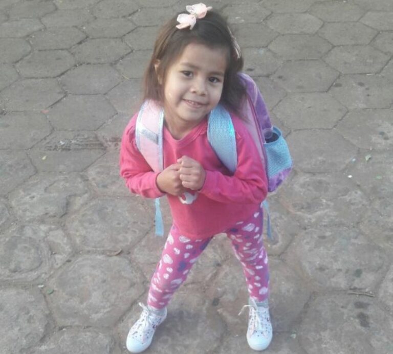 ‘Perda que jamais vai curar’, diz tio de menina de 4 anos morta após ser atingida por explosivo enquanto dormia em casa
