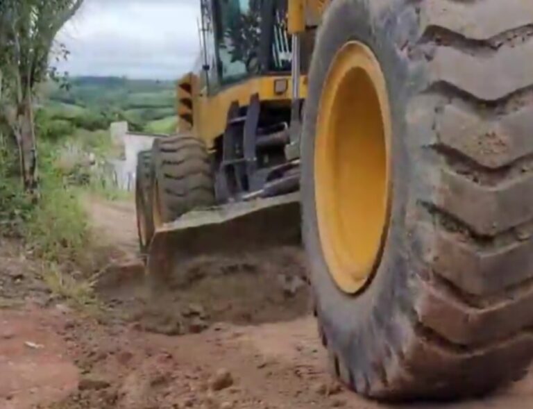 Recuperação de estradas vicinais avança em Serra Redonda Recuperação de estradas vicinais avança em Serra Redonda