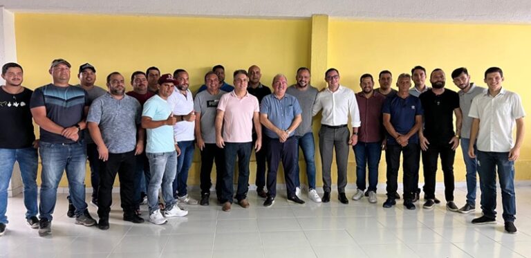 POLÍTICA: pré-candidato a senador Sérgio Queiroz visita Ingá e recebe apoio de parte da base do prefeito Robério POLÍTICA: pré-candidato a senador Sérgio Queiroz visita Ingá e recebe apoio de parte da base do prefeito Robério