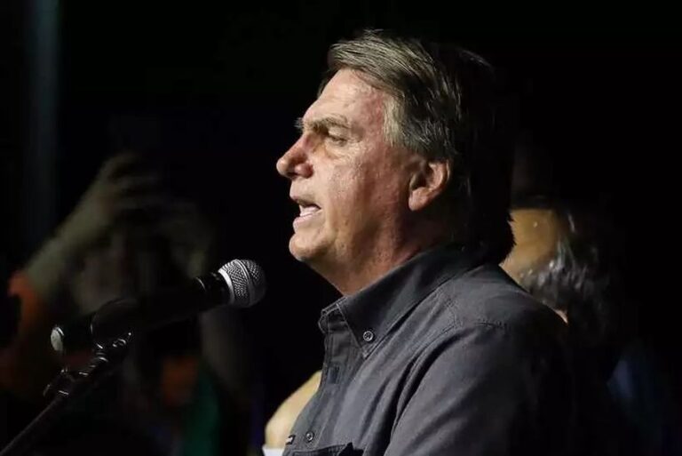 Bolsonaro “enxugou documento” para “somente” prender Moraes, diz Cid