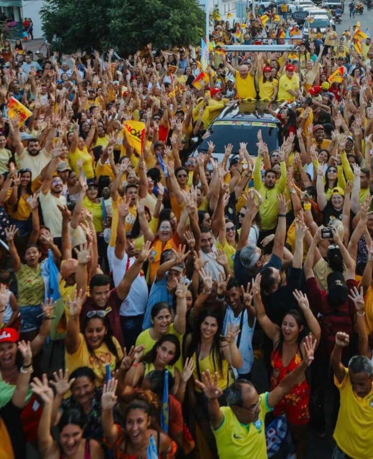 Caravana de João Azevedo é recebida calorosamente em Ingá com passeata e carreata