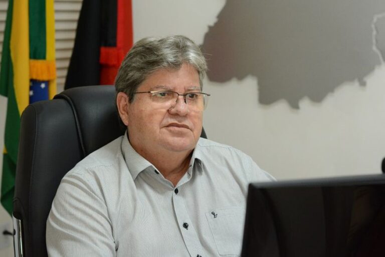 João Azevêdo anuncia instalação de montadora de motos elétricas e centro de distribuição em Campina Grande