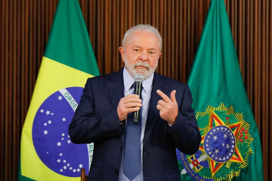 Leia mais sobre o artigo Lula diz que cogita reeleição em caso de ‘situação delicada’ no país