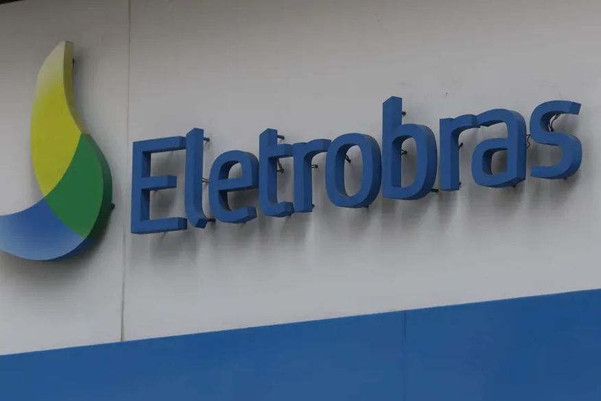 Leia mais sobre o artigo Eletrobras contrata 1.000 funcionários, organiza comercialização de energia