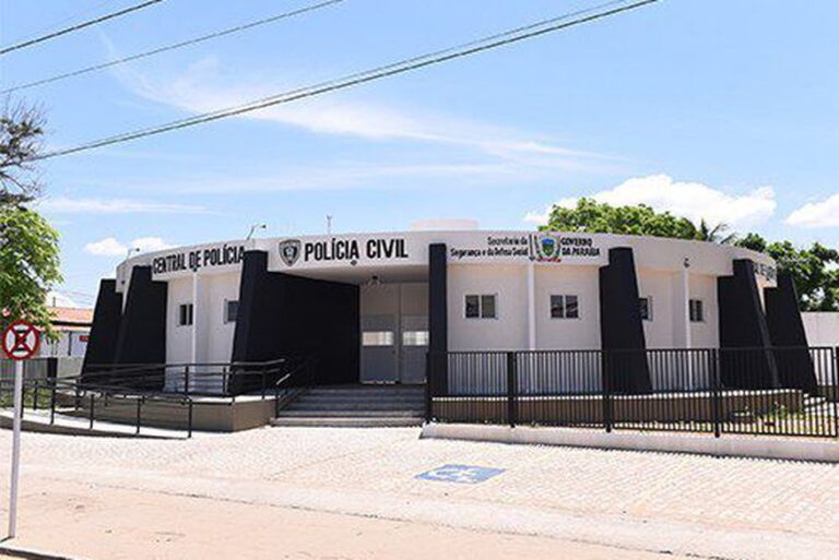 Empresário é encontrado morto dentro de cela de delegacia em Cajazeiras