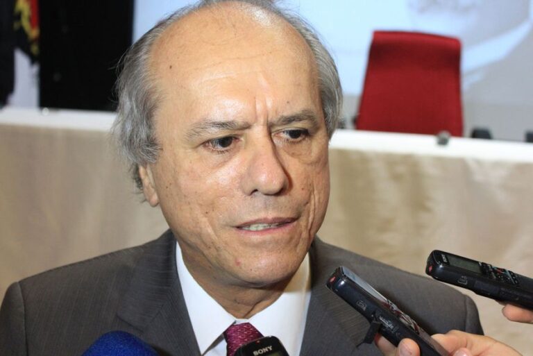 Desembargador dá 48h para vereadores de Campina Grande prestarem depoimento sobre suplementação de R$ 13 milhões Desembargador dá 48h para vereadores de Campina Grande prestarem depoimento sobre suplementação de R$ 13 milhões