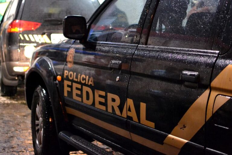 Polícia Federal deflagra operação de combate a extração ilegal de areia, na Paraíba