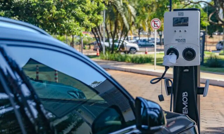 Paraíba analisa possibilidade de adotar IPVA zero para carros elétricos