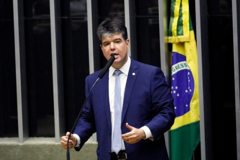 Condenado a 20 anos de prisão, Ruy Carneiro diz que recebeu com ‘estranheza’ divulgação da sentença do caso Desk e afirma ser ficha limpa
