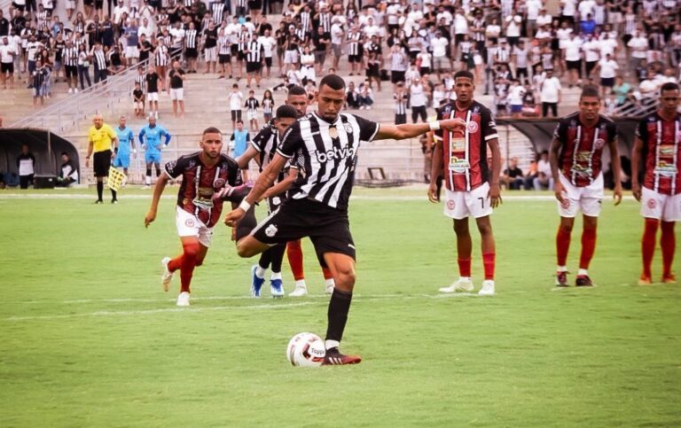 Treze vence o SP Crystal, sai da zona de rebaixamento e se aproxima do G-4 Publicado por: Adriany Santos em 18/02/2024 às 19:21