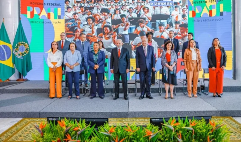Lula autoriza mais de 200 escolas, creches e clínicas na PB; veja obras por cidade