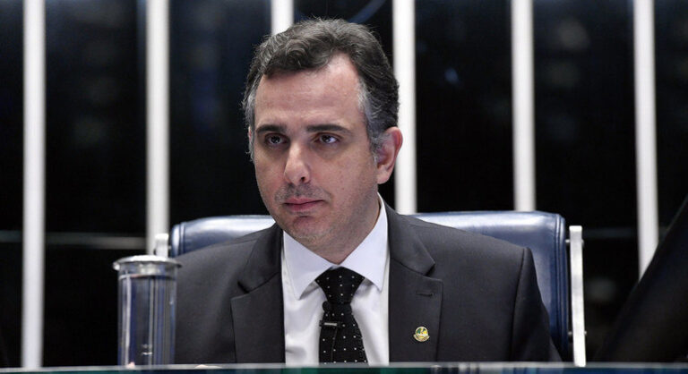 Projeto que taxa compras internacionais precisa de tempo de discussão, diz Pacheco