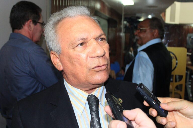 José Aldemir é condenado e multado em R$ 20 mil pelo TRE-PB por xingamentos contra Chico Mendes