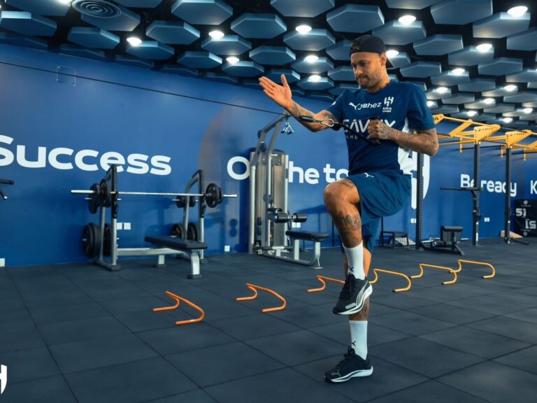 Neymar se reapresenta sozinho no Al-Hilal enquanto time está na Europa