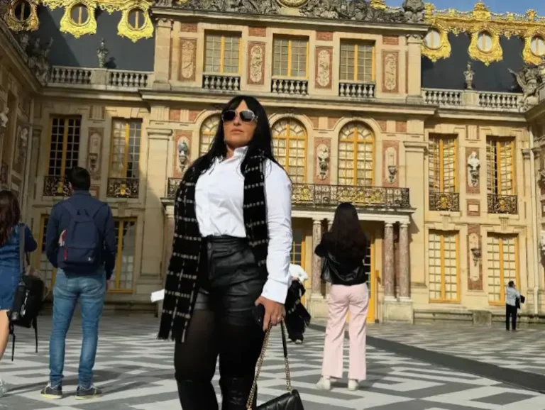 Mãe da influenciadora Deolane Bezerra continua presa, afirma STJ
