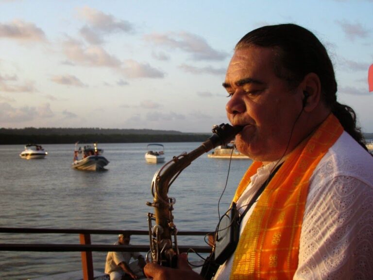 Jurandir do Sax chega a 9 mil execuções do “Bolero” de Ravel; comemoração acontece em novembro, na Praia do Jacaré