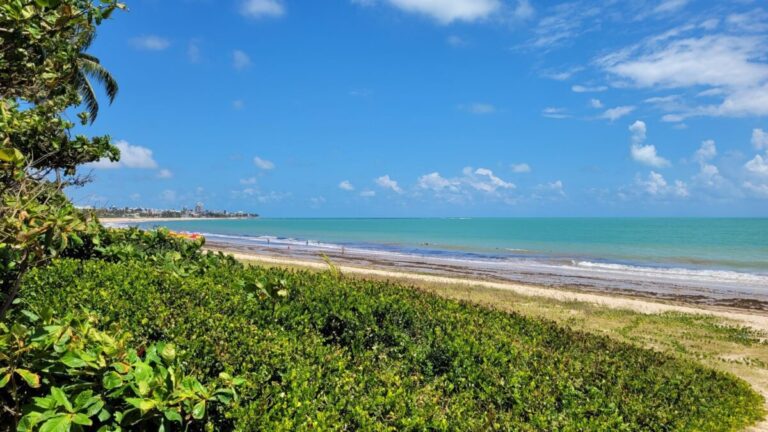 Paraíba tem dois trechos de praia impróprios para banho este fim de semana; saiba onde