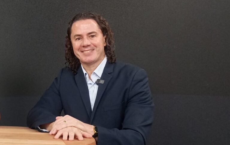 Veneziano avalia Galdino como bom nome para 26, mas alerta que problema do Governo é “desconfiança generalizada”