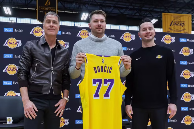 Doncic comemora parceria com LeBron, mas admite surpresa com troca: “Foi muito difícil”