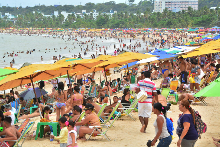 Veja os próximos feriados de 2025 e quais podem render folga prolongada
