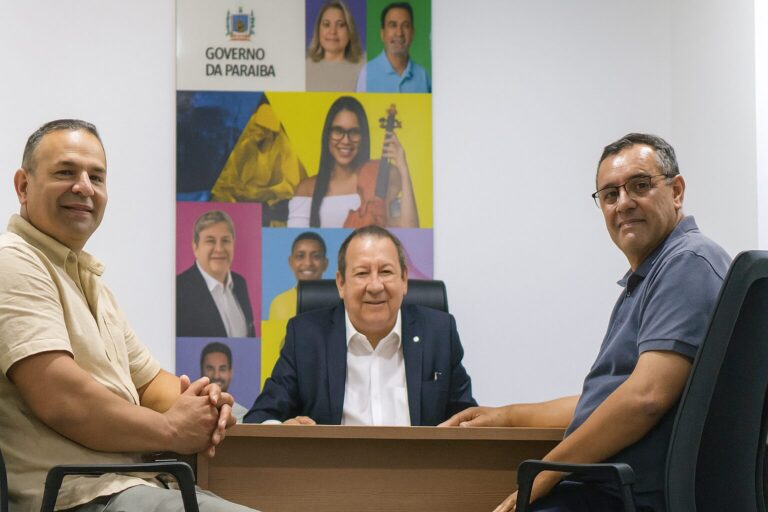 Reunião entre Ari e Ronaldo Guerra alinha mais obras estruturantes para Riachão em parceria com o governo do Estado