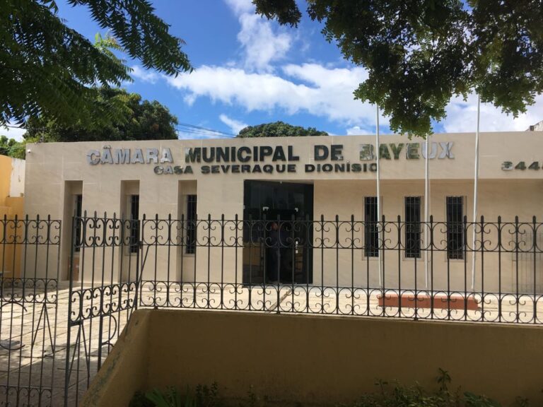 Após 20 anos, Câmara de Bayeux prepara concurso com salários de até R$ 3,5 mil; veja vagas